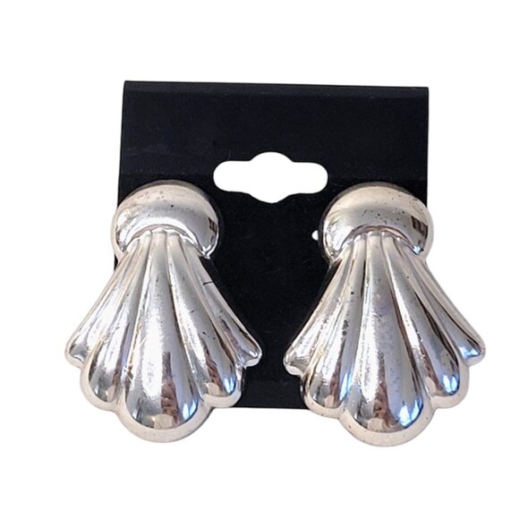 Vintage Avon Art Deco Silver Plated Shell Pierced Earrings Mermaidcore 80s 90s - Picture 2 of 5